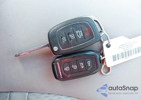 2017 Hyundai Sonata z USA, uszkodzony, nr VIN 5NPE24AF5HH574621